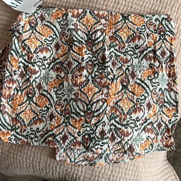 Zara Mini Skirt - Picture 5 of 5